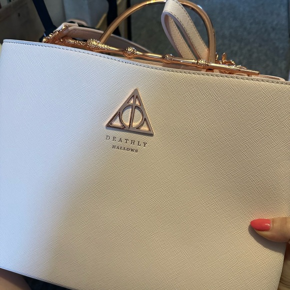 Loungefly Harry Potter Deathly Hollows Elder Wand Handbag. Great Condition - Picture 4 of 6